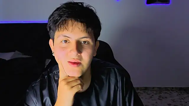 Snapshot of Ryan_Doretti chatting on 11.16.25 Ryan Doretti online show from 11.16.25