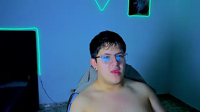 Snapshot of Ryan_Doretti chatting on 11.22.25 Ryan Doretti online show from 11.22.25