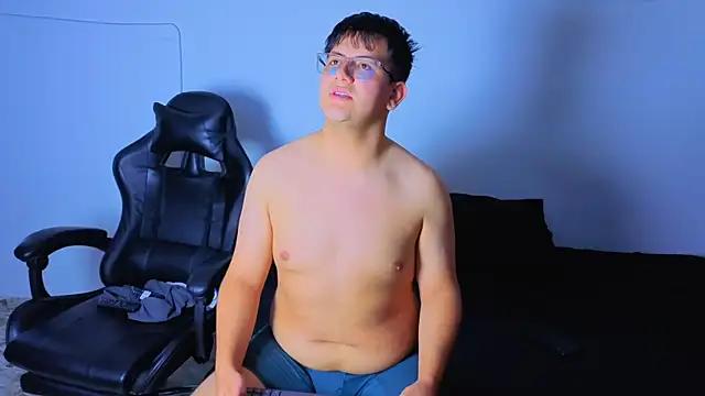 Snapshot of Ryan_Doretti chatting on 11.30.25 Ryan Doretti online show from 11.30.25