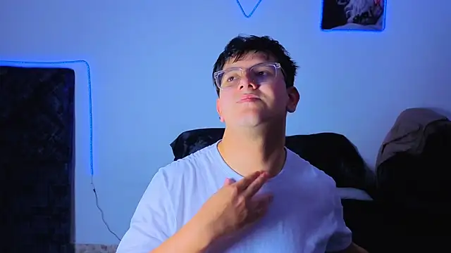 Snapshot of Ryan_Doretti chatting on 12.02.25 Ryan Doretti online show from 12.02.25