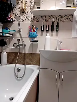 N i k o l a u online show from 12.20.25