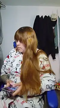 Snapshot of GingerRedxxx chatting on 06.12.26 GingerRedxxx online show from 06.12.26