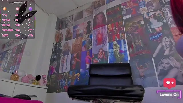 Snapshot of Mistileav chatting on 02.01.26 Mistileav online show from 02.01.26