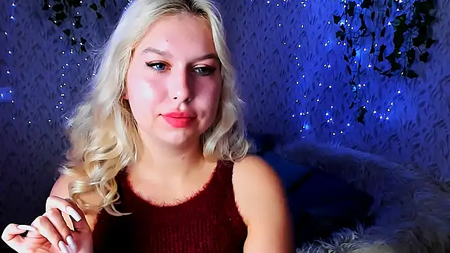 ChloeRicc online show from 10.12.25