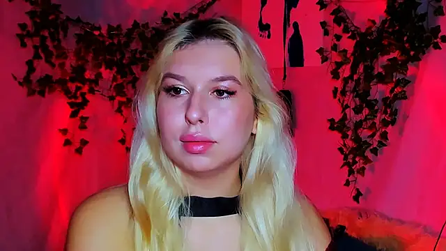 ChloeRicc online show from 11.24.25