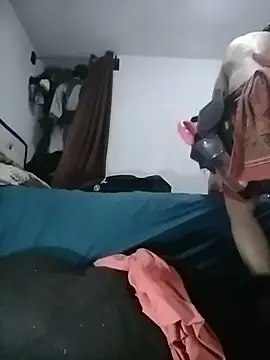 Snapshot of mexhotbi chatting on 12.14.25 mexhotbi online show from 12.14.25