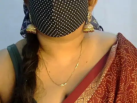 Siya Akhor online show from 10.14.25