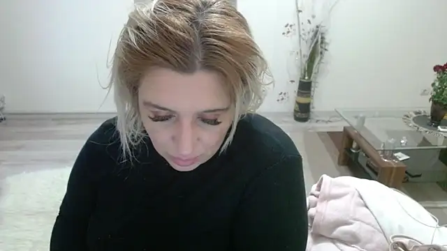 TheeaBlanco online show from 10.27.25