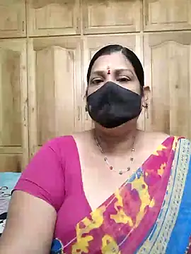 Snapshot of sutari84 chatting on 07.15.26 sutari84 online show from 07.15.26