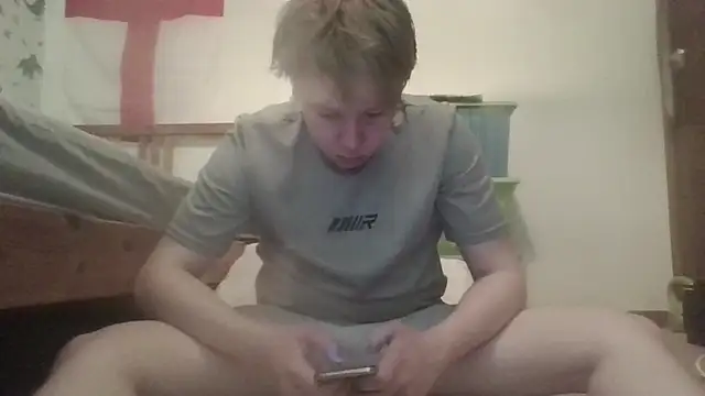 Snapshot of TomasCramp chatting on 04.18.26 TomasCramp online show from 04.18.26