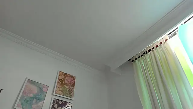 canelleGarces online show from 04.12.26