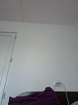 Vera Elle online show from 04.16.26