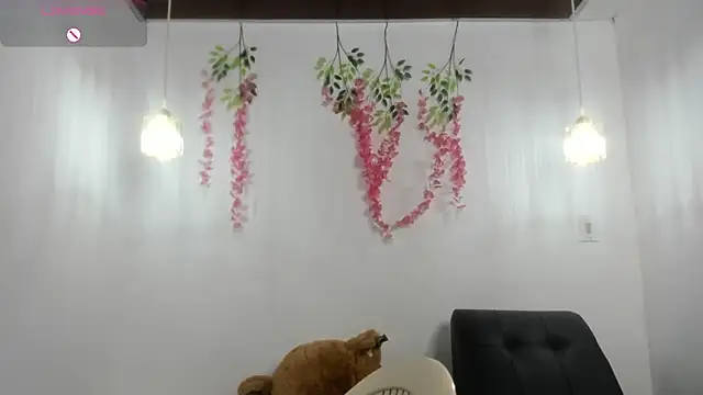 scarletbaker  online show from 05.18.26