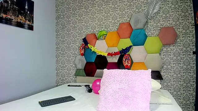 amarantha hanss online show from 12.16.25