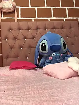 Rachellcooperrr online show from 03.04.26