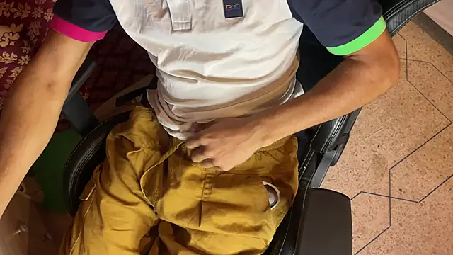 JUSTFORRICH online show from 10.18.25