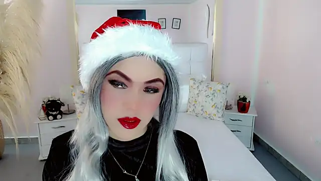 nathalialoes1 online show from 12.13.25