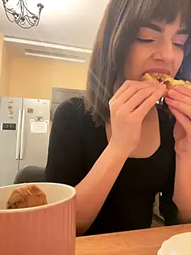 Miranda Kerry online show from 10.17.25