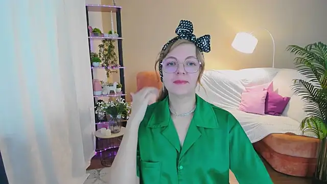 YourUniverser online show from 09.21.25