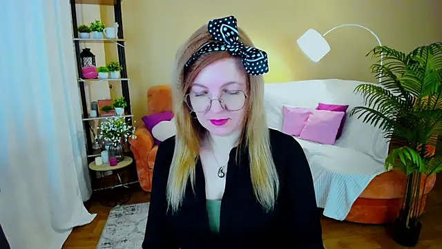 YourUniverser online show from 01.18.26