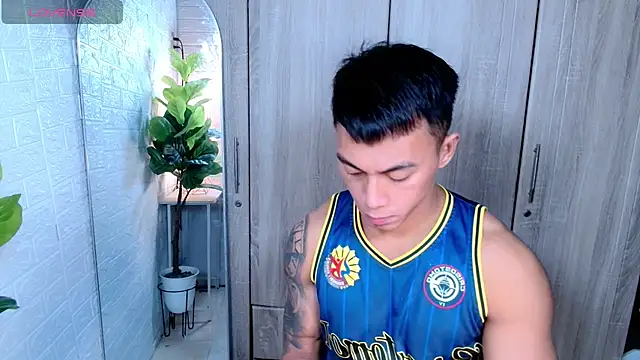 PinooyMilker online show from 12.15.25