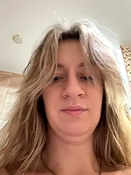 EvvaMur online show from 10.30.25