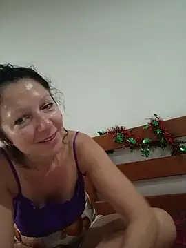 Snapshot of ValleriWind chatting on 11.13.25 ValleriWind online show from 11.13.25