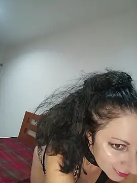 Snapshot of ValleriWind chatting on 11.21.25 ValleriWind online show from 11.21.25