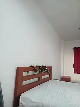 Snapshot of ValleriWind chatting on 12.01.25 ValleriWind online show from 12.01.25