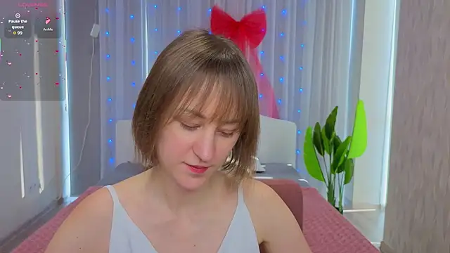 LuluChiiii online show from 01.12.26