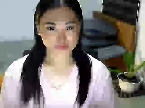 Snapshot of Annierose_ts chatting on 09.23.25 Annierose ts online show from 09.23.25