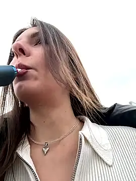 Snapshot of kittyCarrol chatting on 09.22.25 kittyCarrol online show from 09.22.25