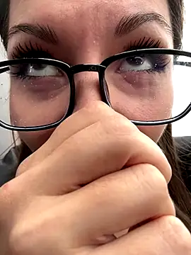 Snapshot of kittyCarrol chatting on 09.25.25 kittyCarrol online show from 09.25.25