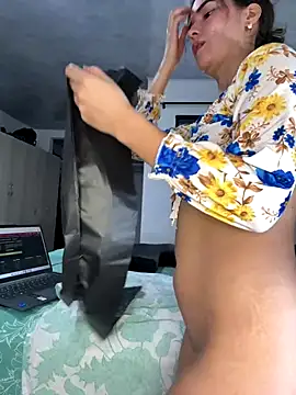 annymaldonado online show from 10.17.25