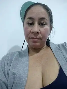 Nala1986 online show from 11.14.25