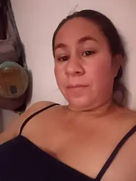 Nala1986 online show from 11.15.25