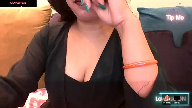 Snapshot of mitali_sanju chatting on 11.24.25 mitali sanju online show from 11.24.25