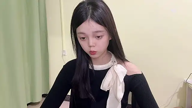 Nicole-13 online show from 10.25.25