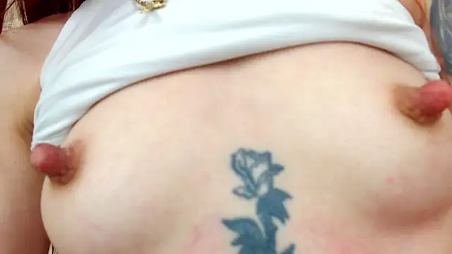 Julia Jae online show from 10.08.25