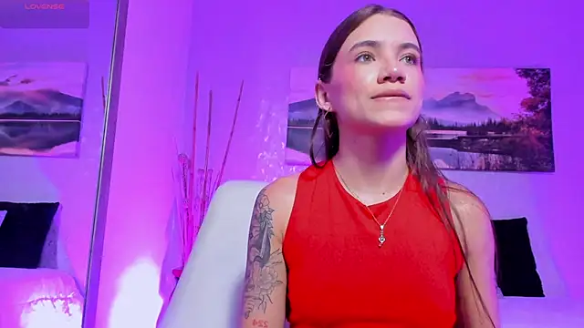 aitana baker  online show from 10.03.25