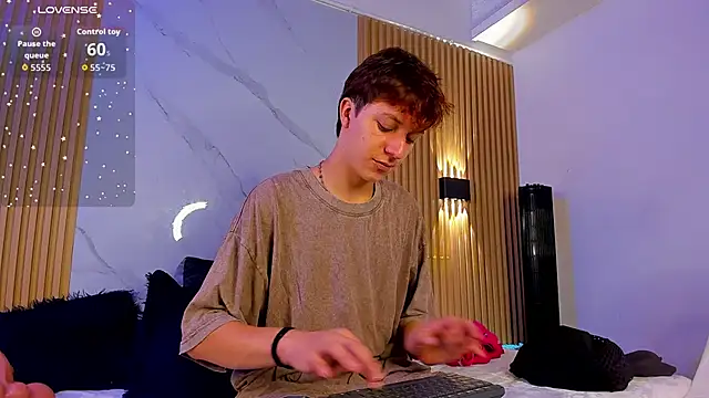 Snapshot of IM_DAREN chatting on 09.30.25 IM DAREN online show from 09.30.25