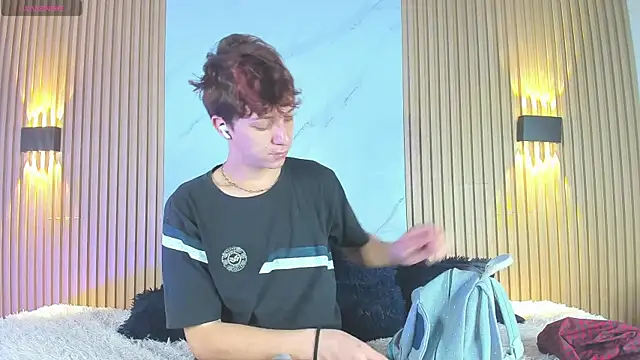 Snapshot of IM_DAREN chatting on 10.24.25 IM DAREN online show from 10.24.25