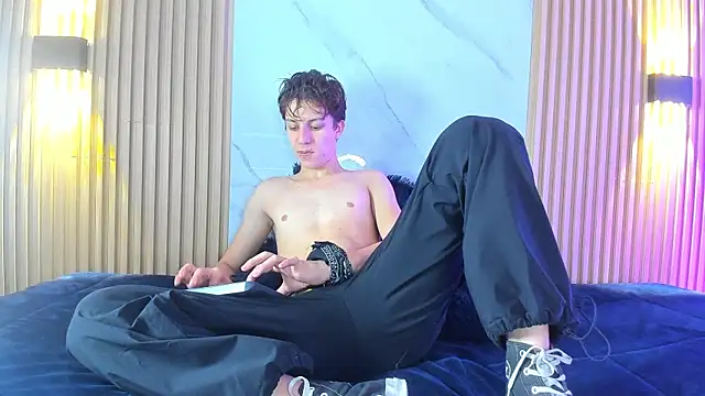 Snapshot of IM_DAREN chatting on 11.04.25 IM DAREN online show from 11.04.25