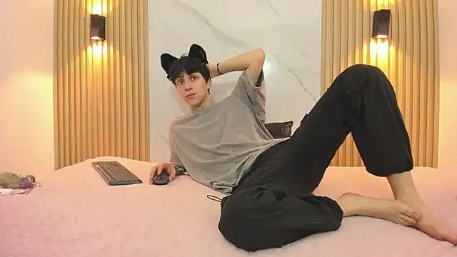 Snapshot of IM_DAREN chatting on 11.21.25 IM DAREN online show from 11.21.25