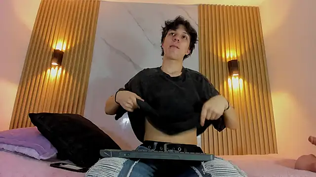 Snapshot of IM_DAREN chatting on 11.25.25 IM DAREN online show from 11.25.25