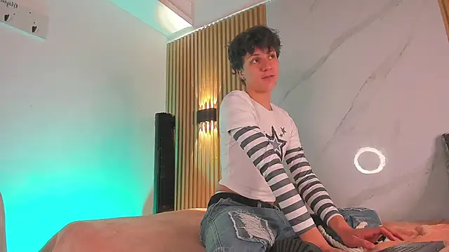 Snapshot of IM_DAREN chatting on 12.03.25 IM DAREN online show from 12.03.25