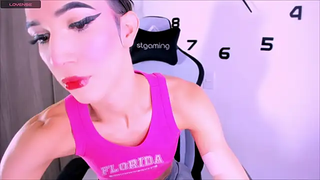 Snapshot of fhalon_foxxxys_ chatting on 09.26.25 fhalon foxxxys online show from 09.26.25