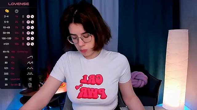 BellaCaress online show from 11.23.25