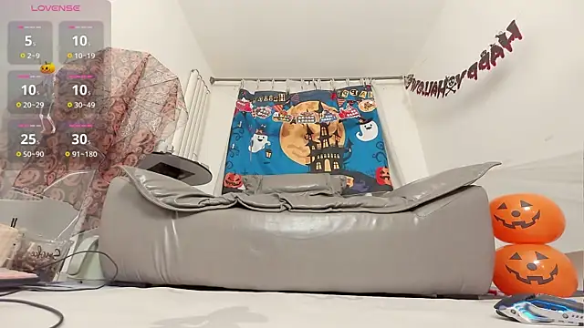 fox-yiyi online show from 10.25.25