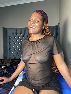 Snapshot of Kikie23 chatting on 12.02.25 Kikie23 online show from 12.02.25